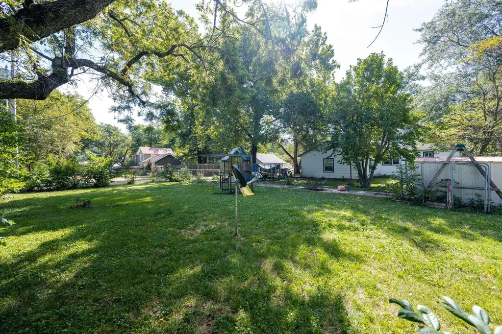 212 W 2nd Halstead KS 67056