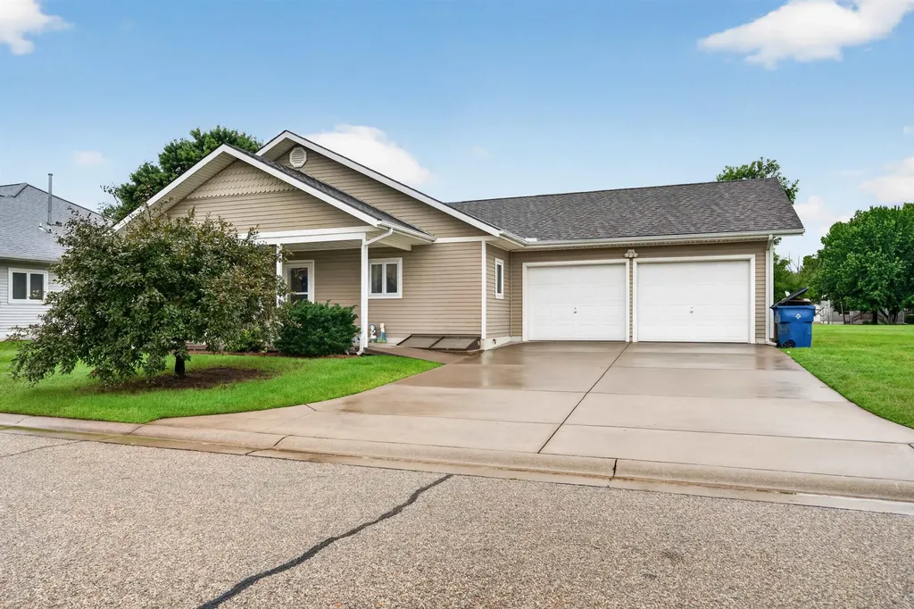 543 S Lorraine Wichita KS 67211