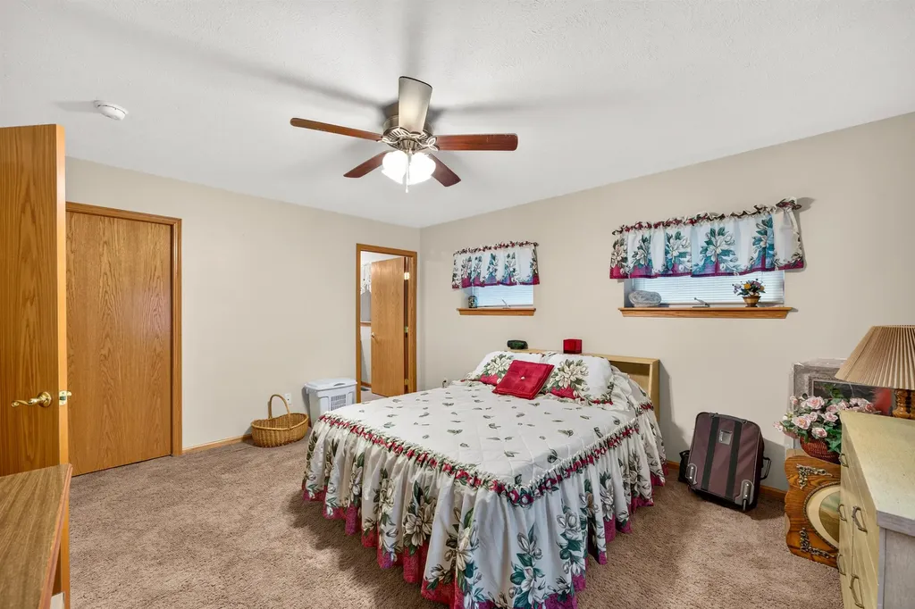 543 S Lorraine Wichita KS 67211