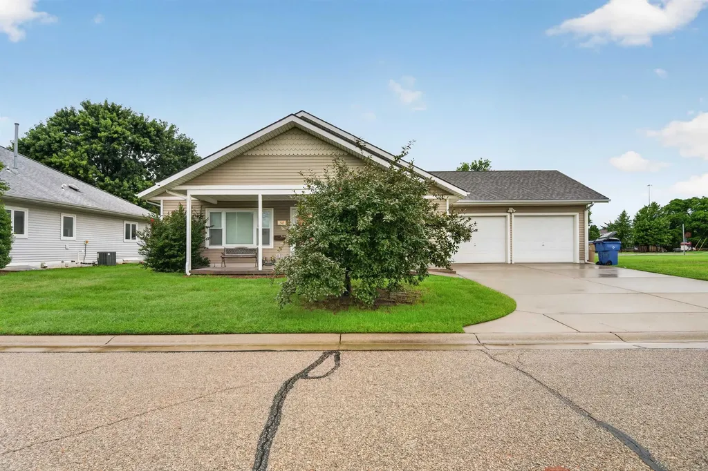 543 S Lorraine Wichita KS 67211