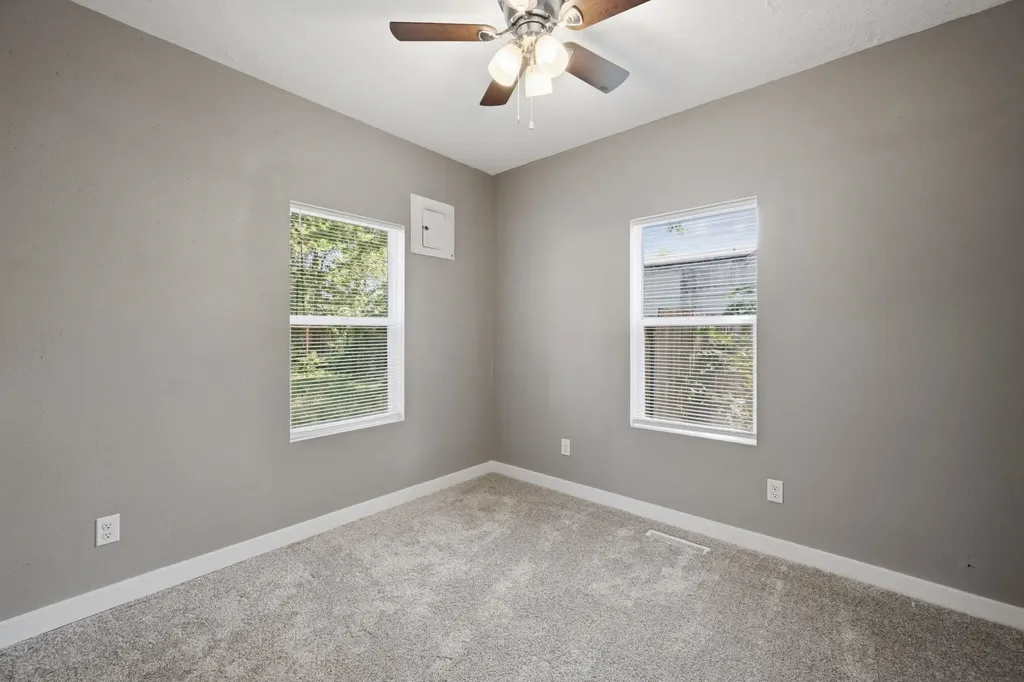 2416 S Pattie Avenue Wichita KS 67216