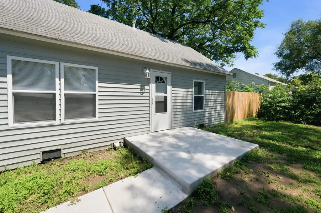 2416 S Pattie Avenue Wichita KS 67216