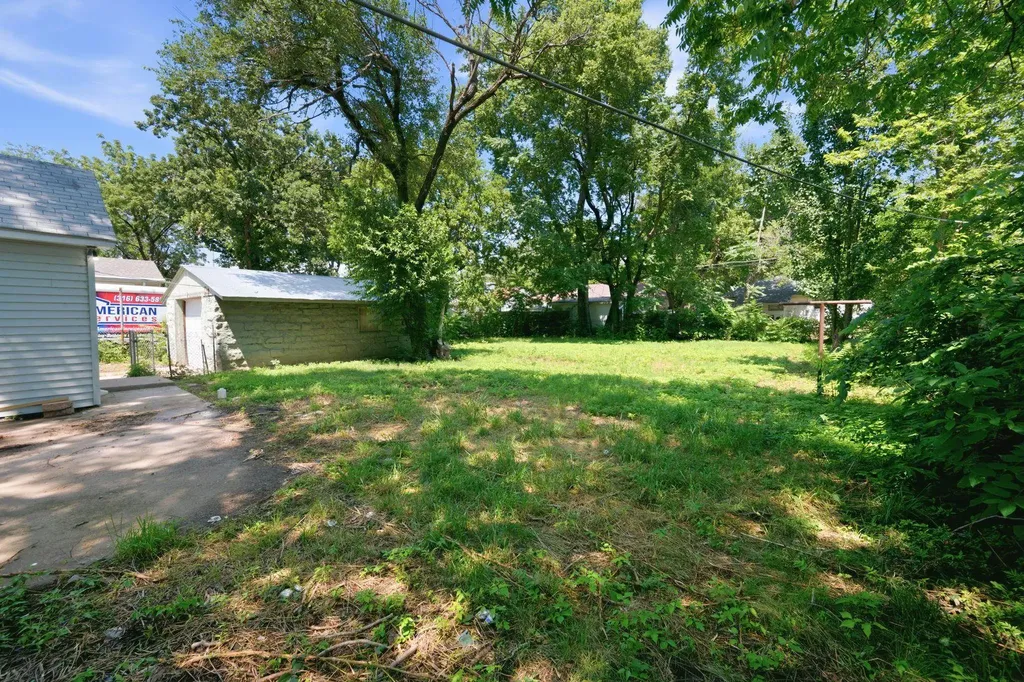 2416 S Pattie Avenue Wichita KS 67216