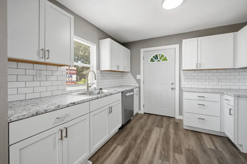 2416 S Pattie Avenue Wichita KS 67216