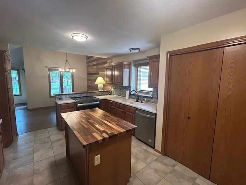 11725 W Alderny Court Wichita KS 67212