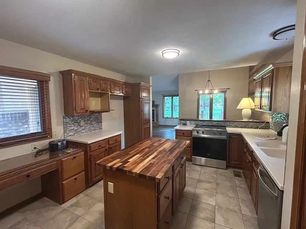 11725 W Alderny Court Wichita KS 67212
