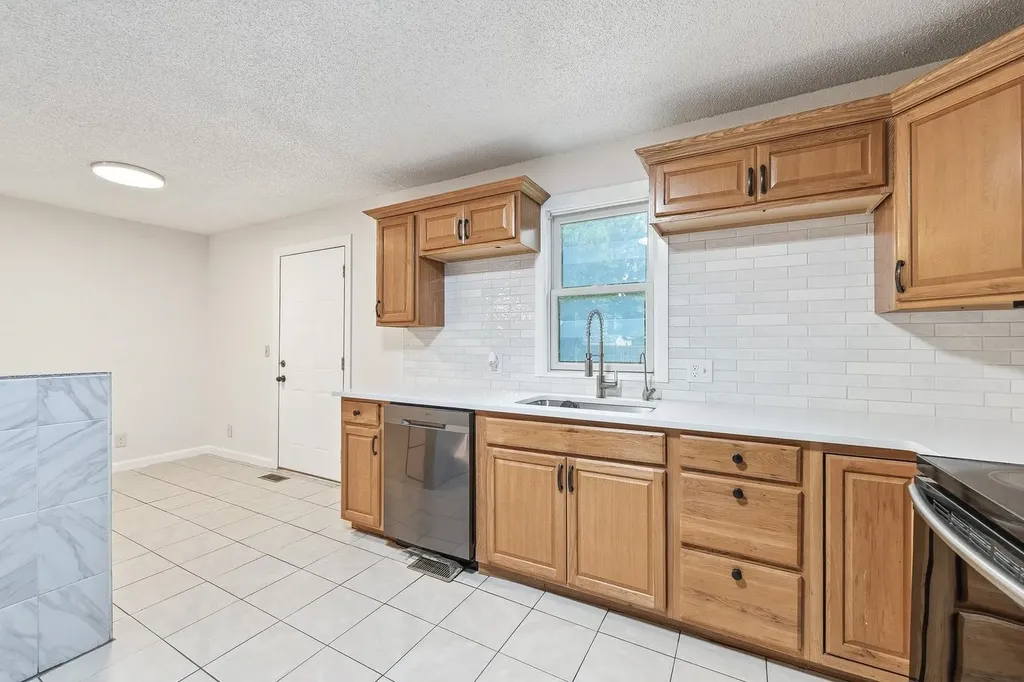 457 N High Street Wichita KS 67203-5250