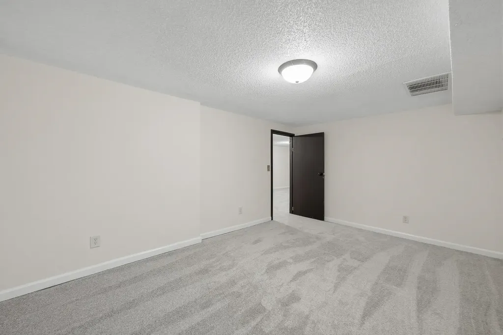 457 N High Street Wichita KS 67203-5250