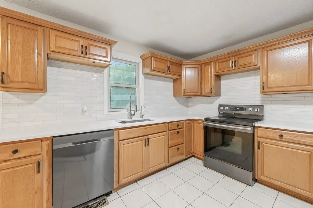 457 N High Street Wichita KS 67203-5250