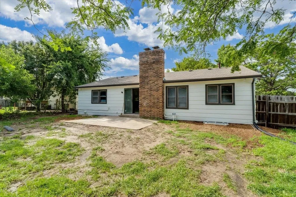 3123 N Brookfield Wichita KS 67226