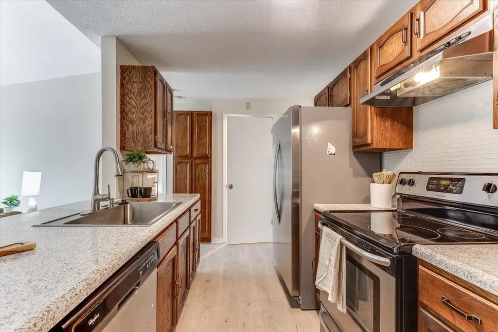 3123 N Brookfield Wichita KS 67226