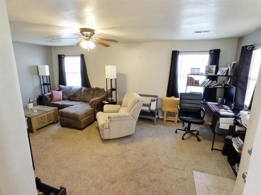 205 S 4th Street Mulvane KS 67110
