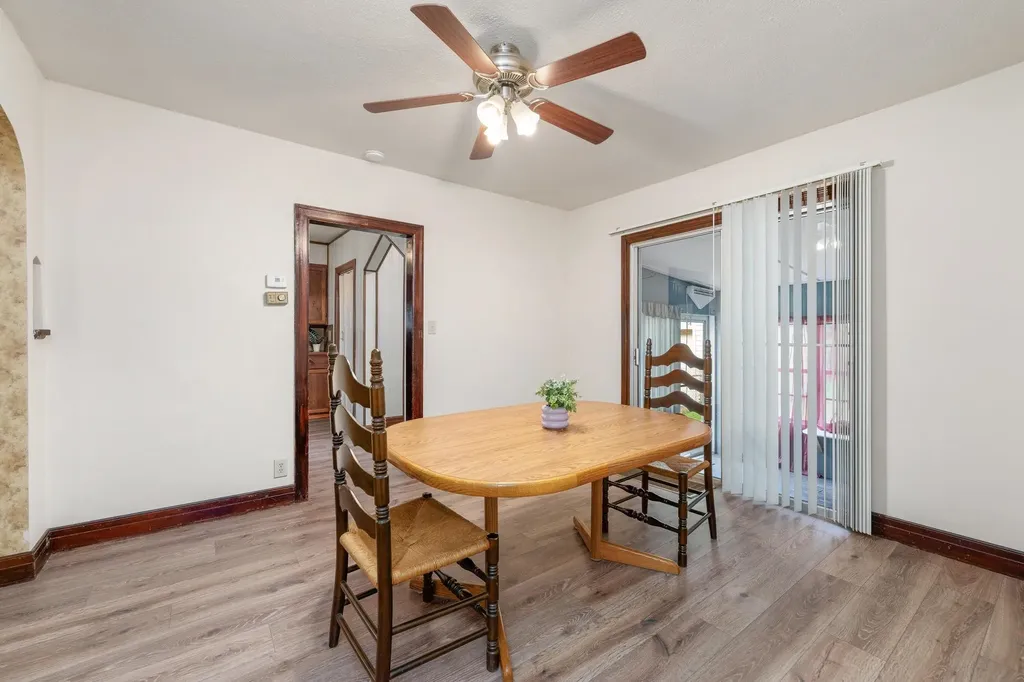537 S Broadview Wichita KS 67218