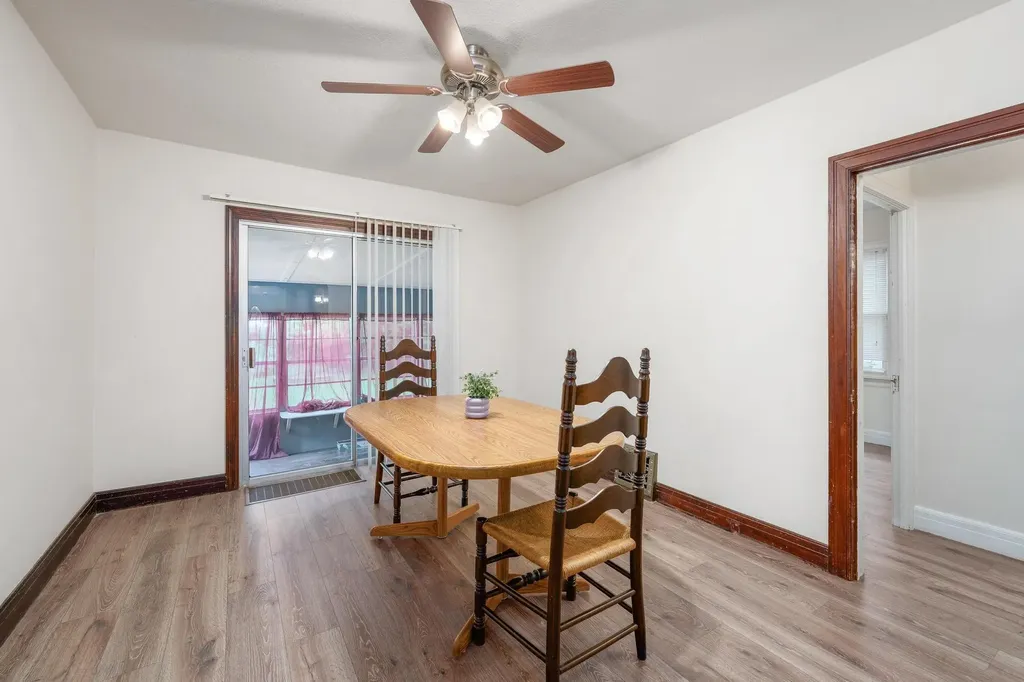 537 S Broadview Wichita KS 67218