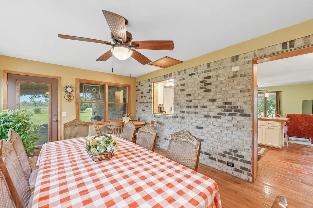 16786 NW 10th Benton KS 67017
