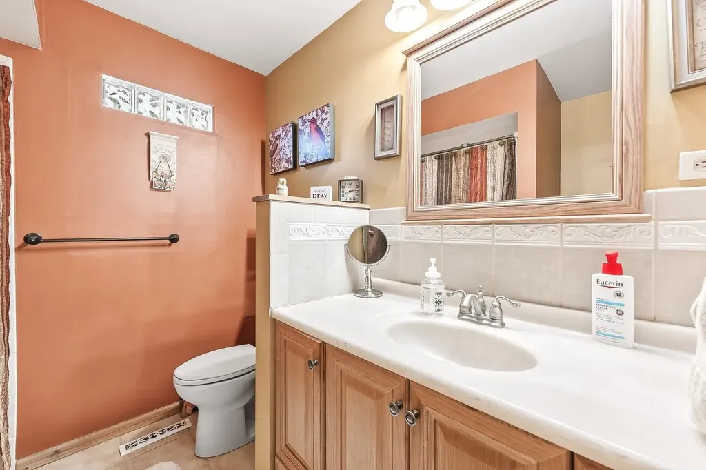 16786 NW 10th Benton KS 67017