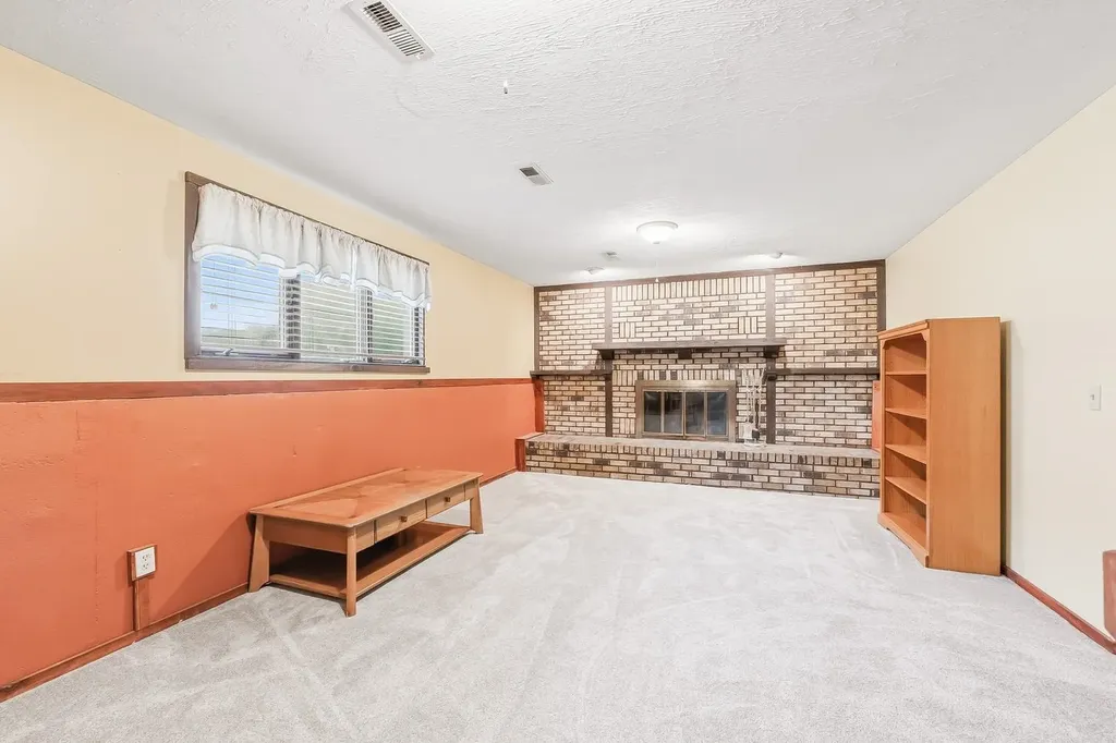 16786 NW 10th Benton KS 67017