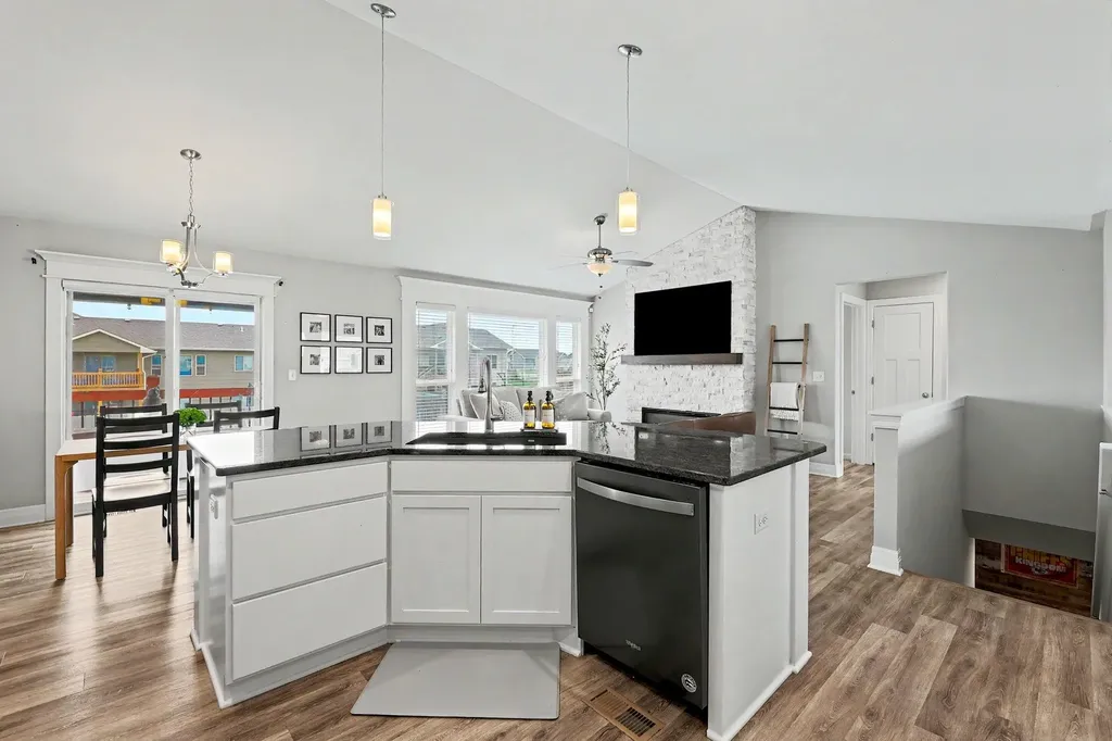 906 N Saint Andrew Goddard KS 67052