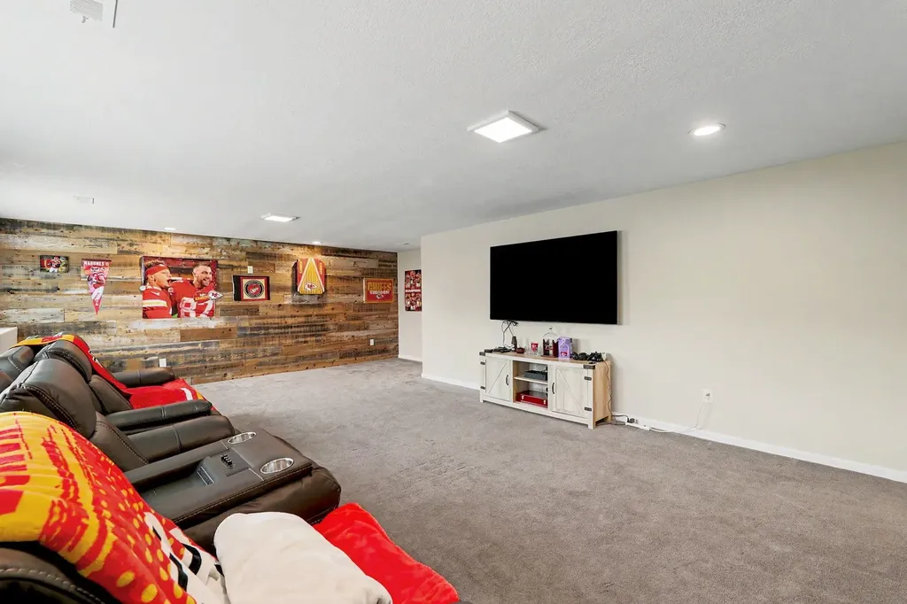 906 N Saint Andrew Goddard KS 67052