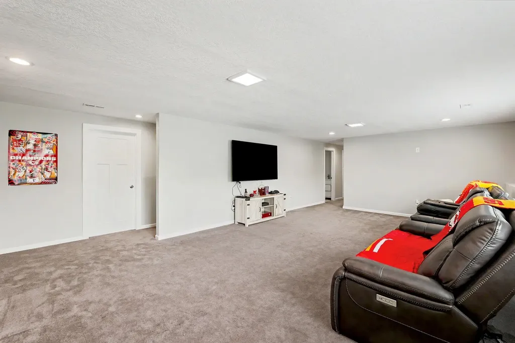 906 N Saint Andrew Goddard KS 67052