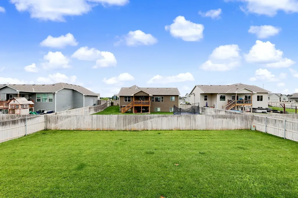 906 N Saint Andrew Goddard KS 67052