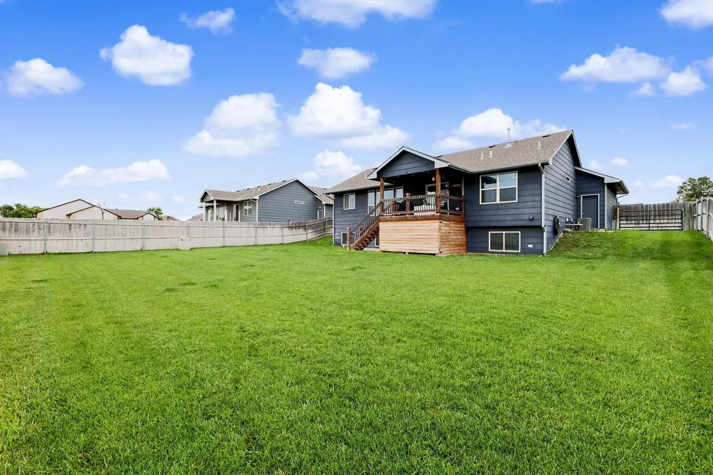 906 N Saint Andrew Goddard KS 67052