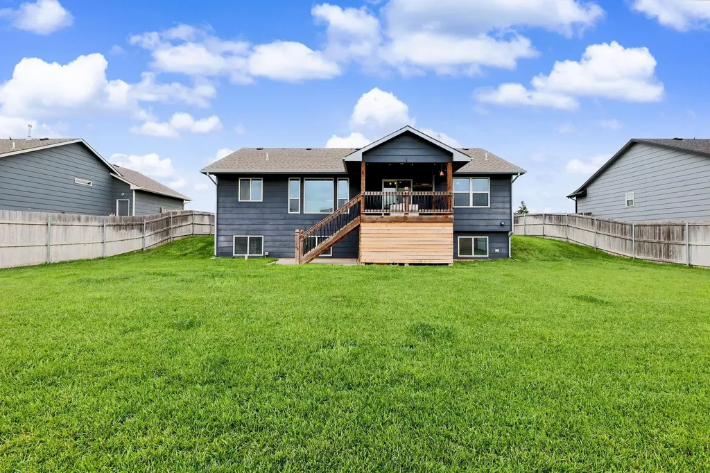 906 N Saint Andrew Goddard KS 67052