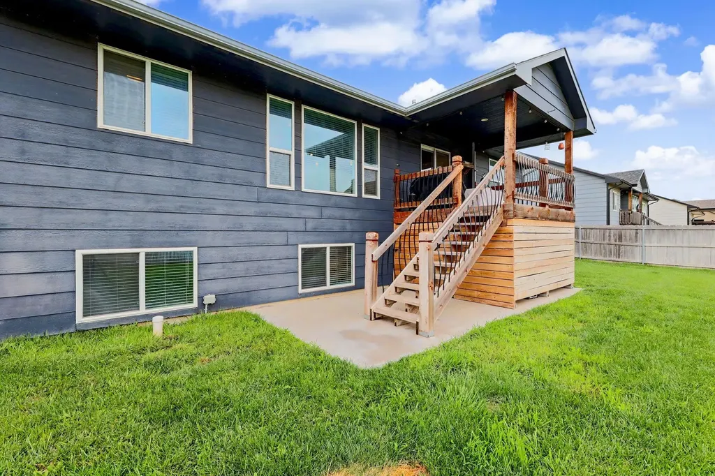 906 N Saint Andrew Goddard KS 67052