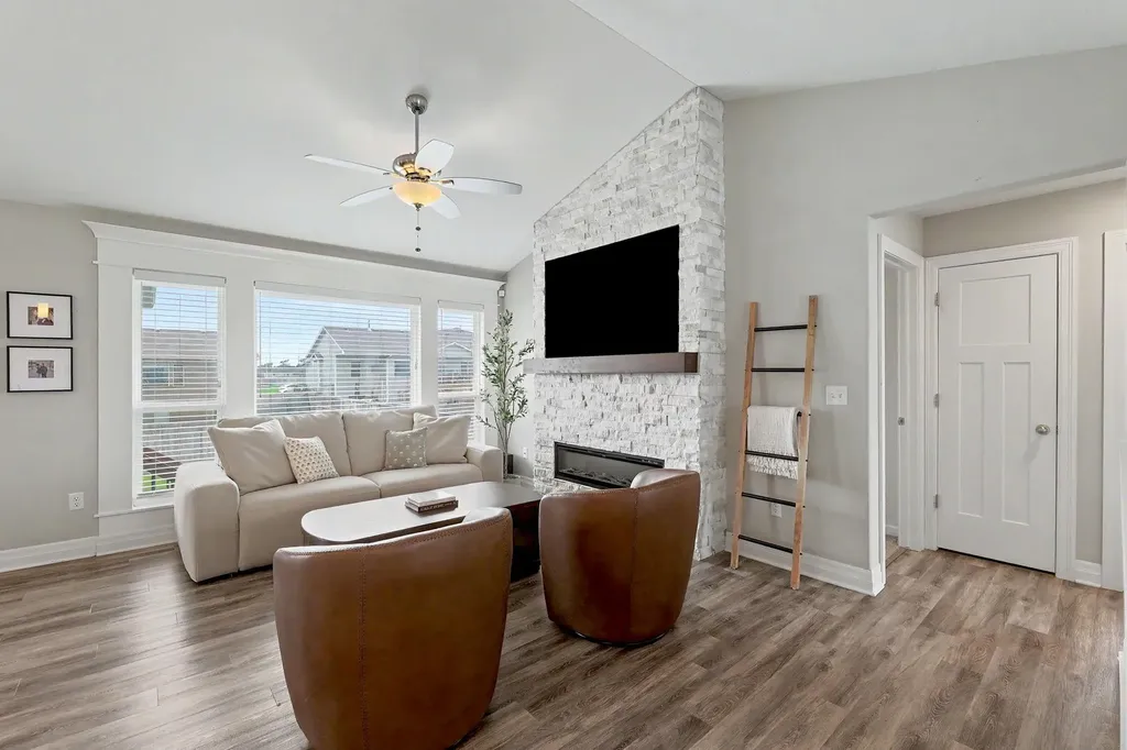 906 N Saint Andrew Goddard KS 67052