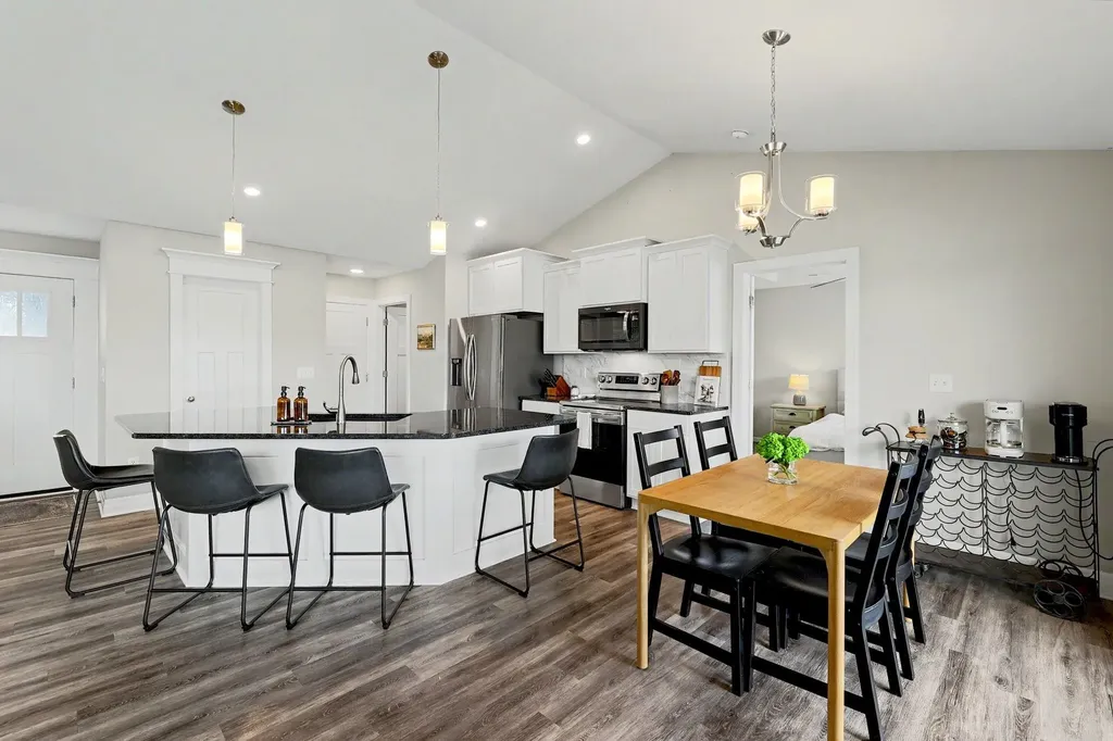 906 N Saint Andrew Goddard KS 67052