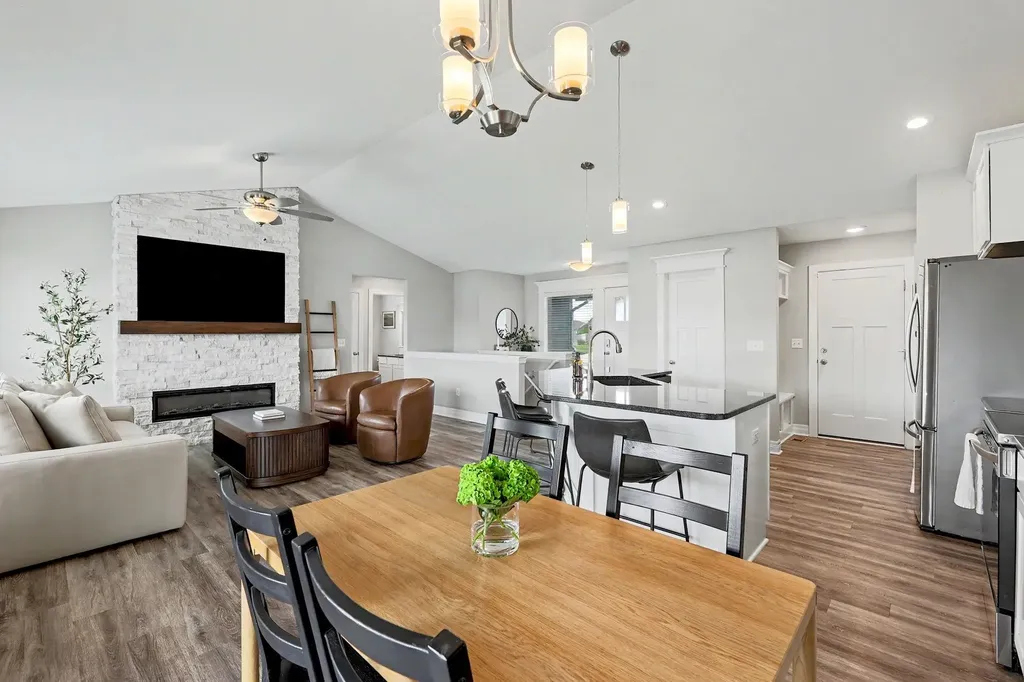 906 N Saint Andrew Goddard KS 67052