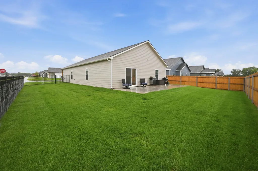 337 N Woodstone Street Derby KS 67037-7814