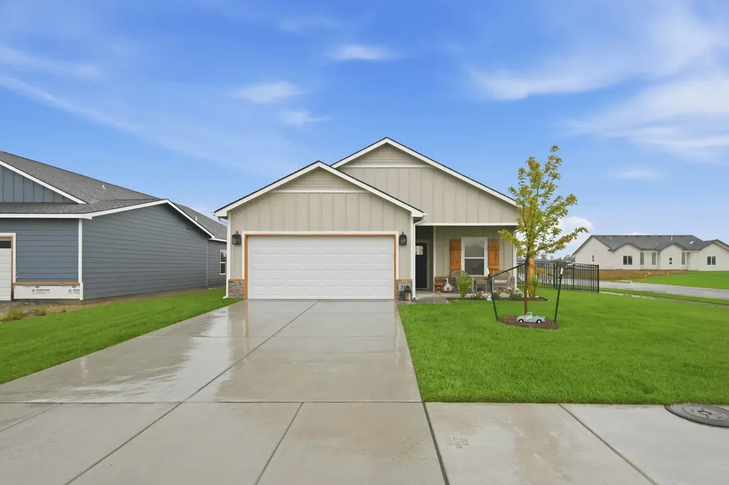 337 N Woodstone Street Derby KS 67037-7814