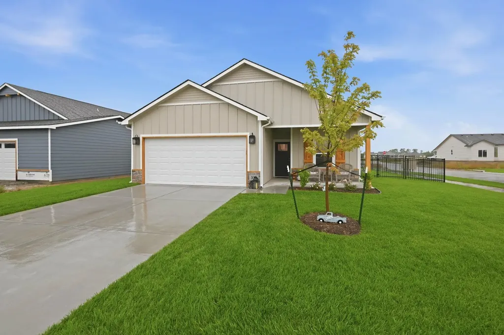 337 N Woodstone Street Derby KS 67037-7814