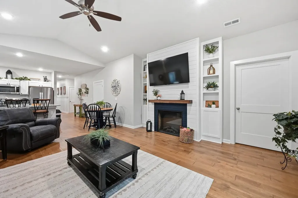 337 N Woodstone Street Derby KS 67037-7814
