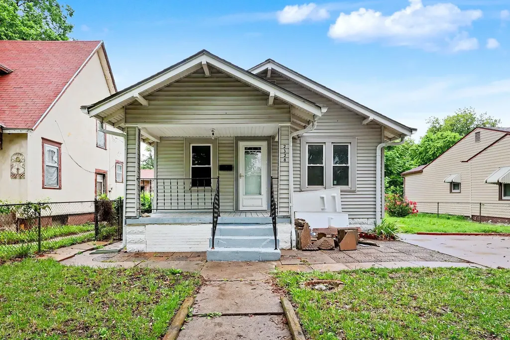 2328 W Maple Wichita KS 67213