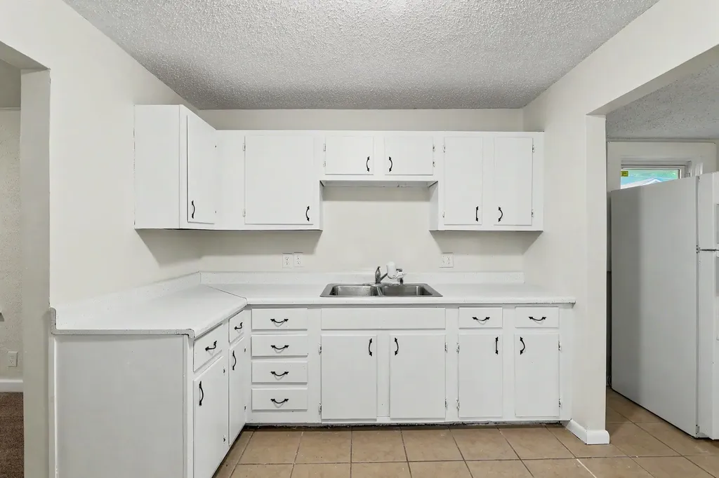 2328 W Maple Wichita KS 67213
