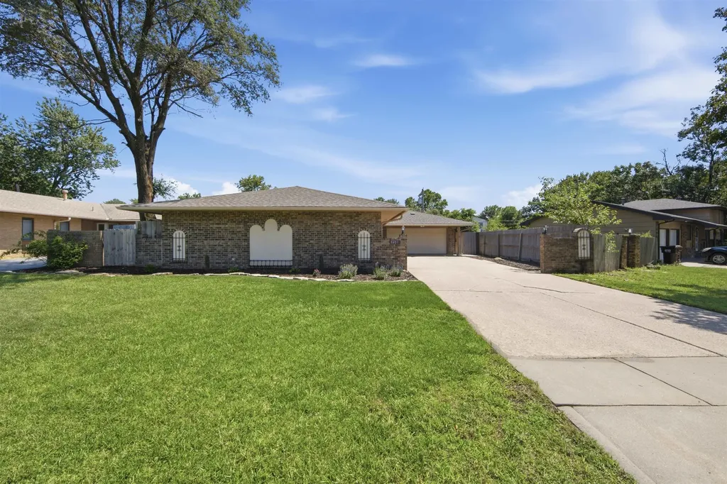 8401 E Lincoln Street Wichita KS 67207