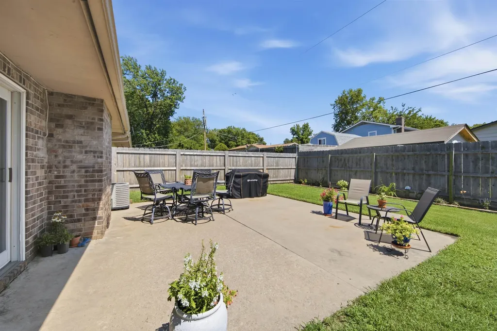 8401 E Lincoln Street Wichita KS 67207