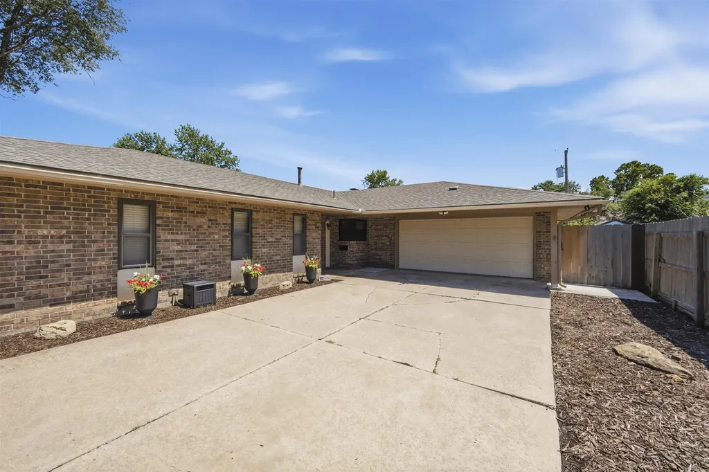 8401 E Lincoln Street Wichita KS 67207