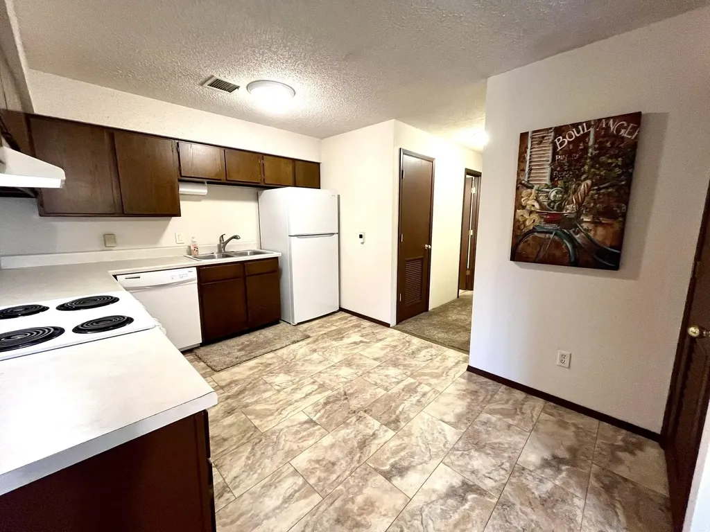 523 S Paula Wichita KS 67209