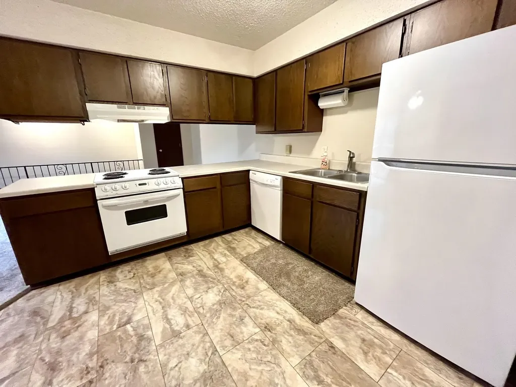 523 S Paula Wichita KS 67209