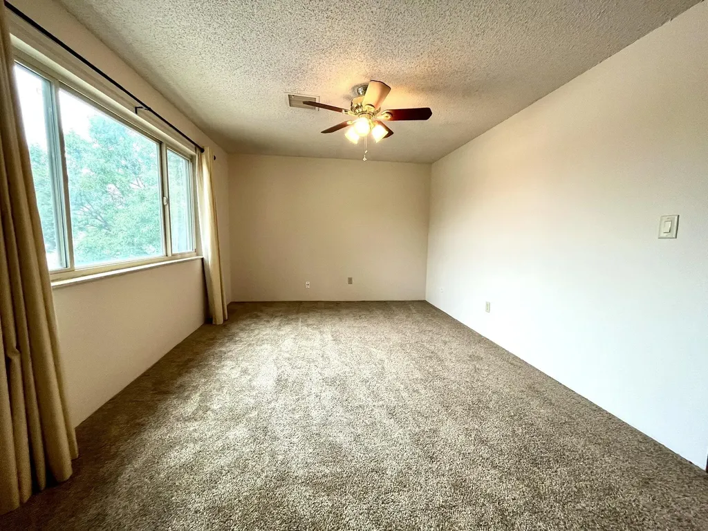 523 S Paula Wichita KS 67209