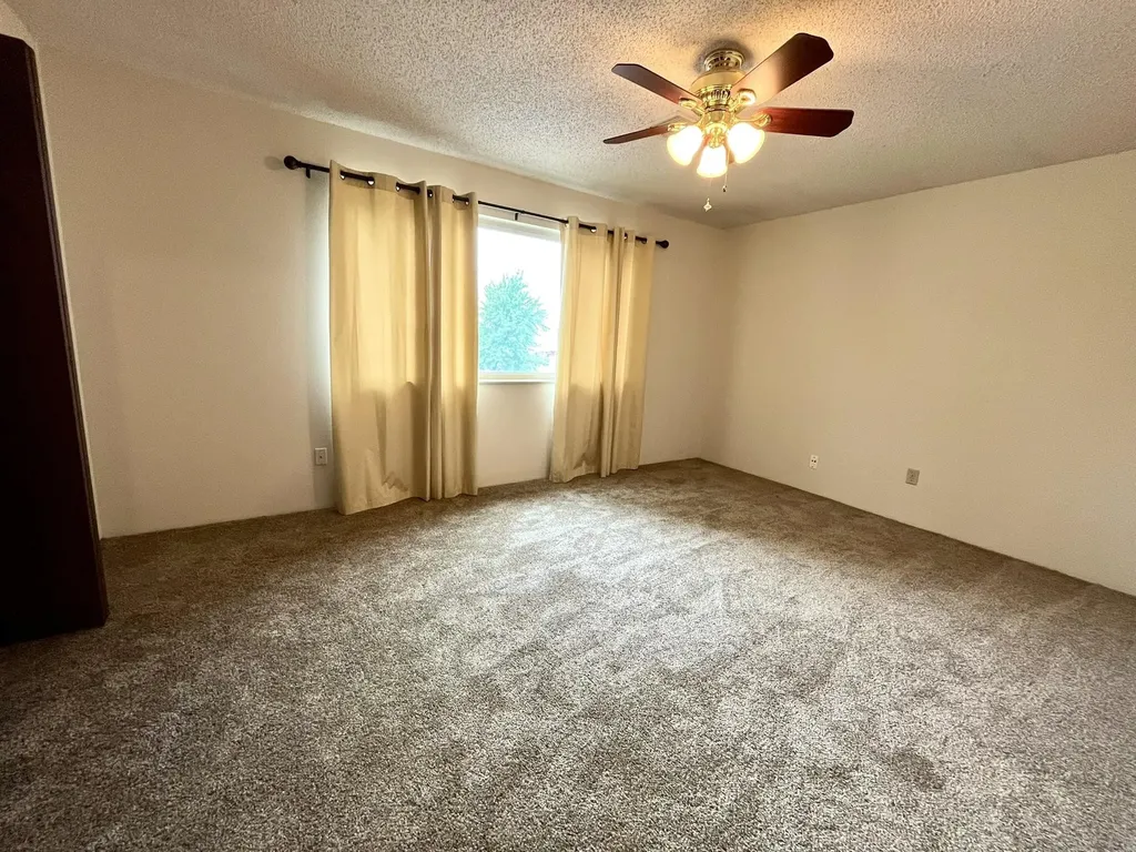 523 S Paula Wichita KS 67209