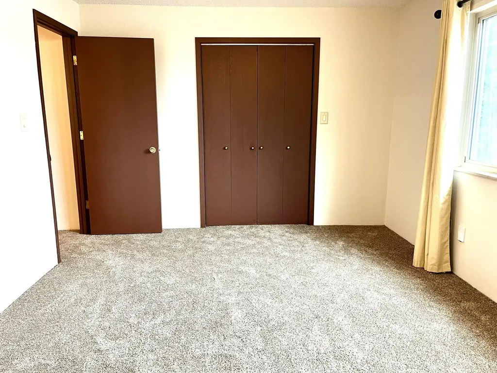 523 S Paula Wichita KS 67209