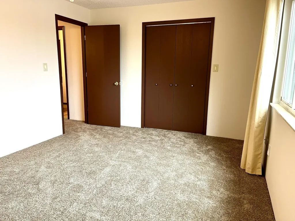 523 S Paula Wichita KS 67209