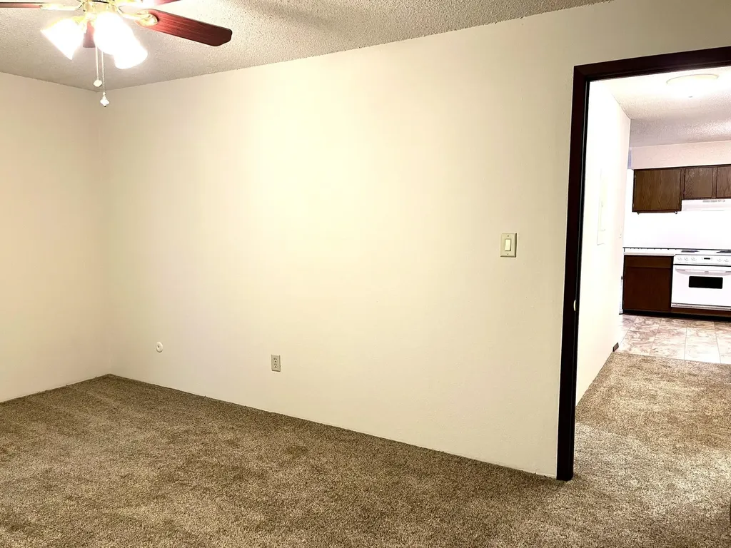 523 S Paula Wichita KS 67209