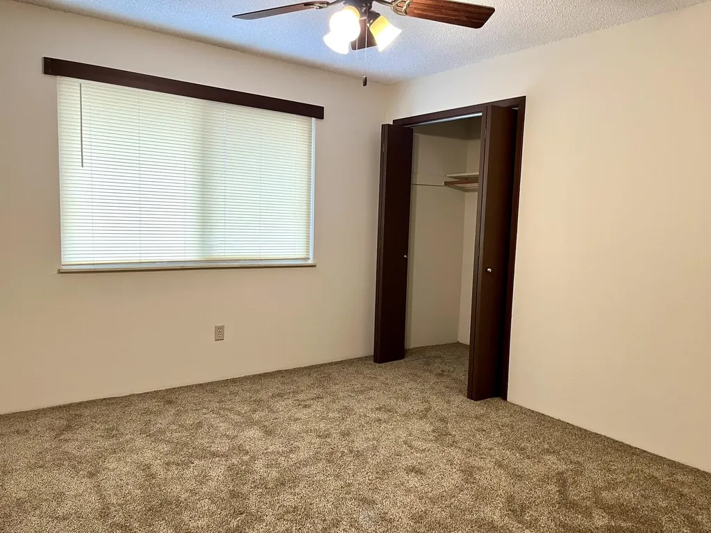 523 S Paula Wichita KS 67209