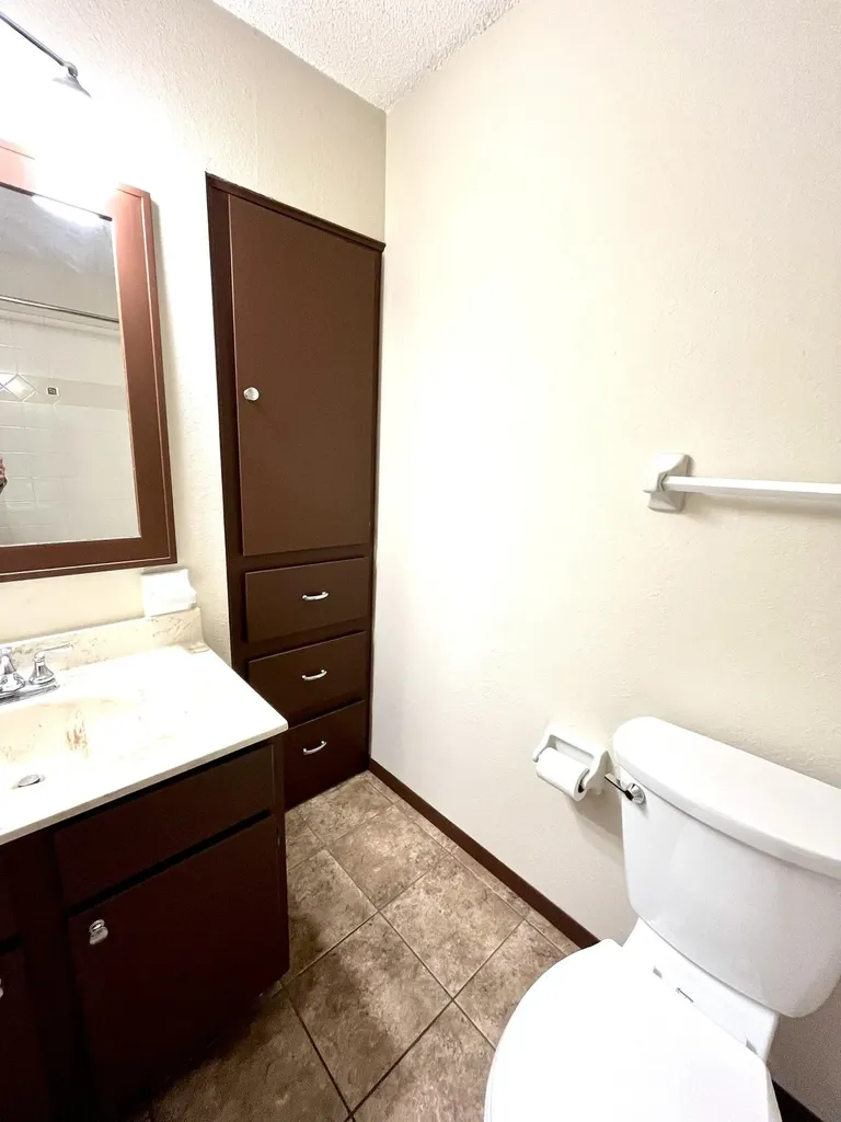 523 S Paula Wichita KS 67209