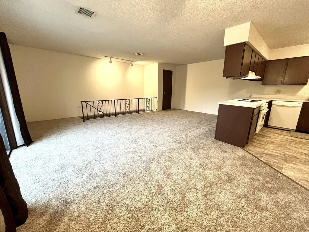 523 S Paula Wichita KS 67209